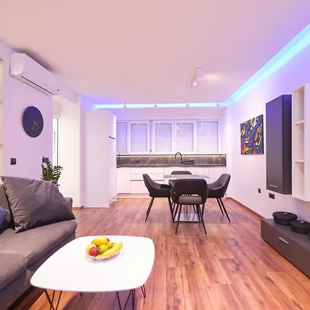 Apartment Larga *